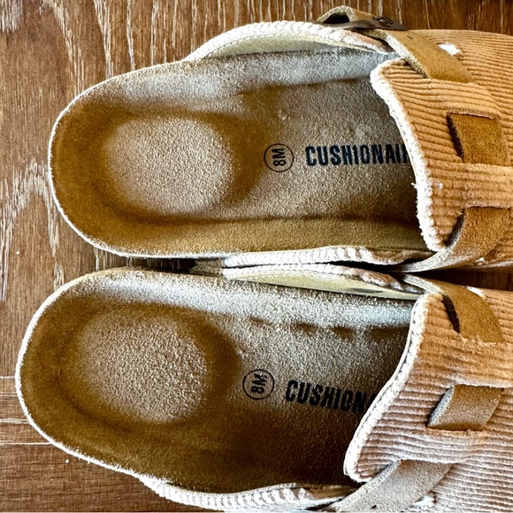 NIB Cushionaire tan corduroy buckle clogs 8M - Picture 7 of 12